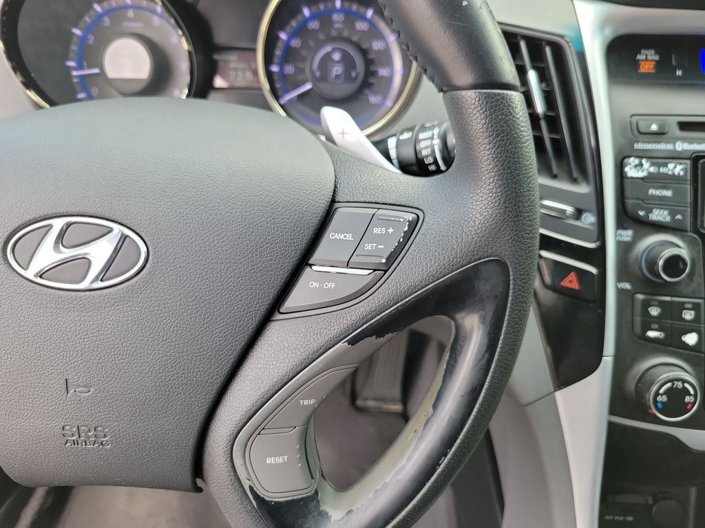 Thumbnail: 2013 Hyundai Sonata - 27