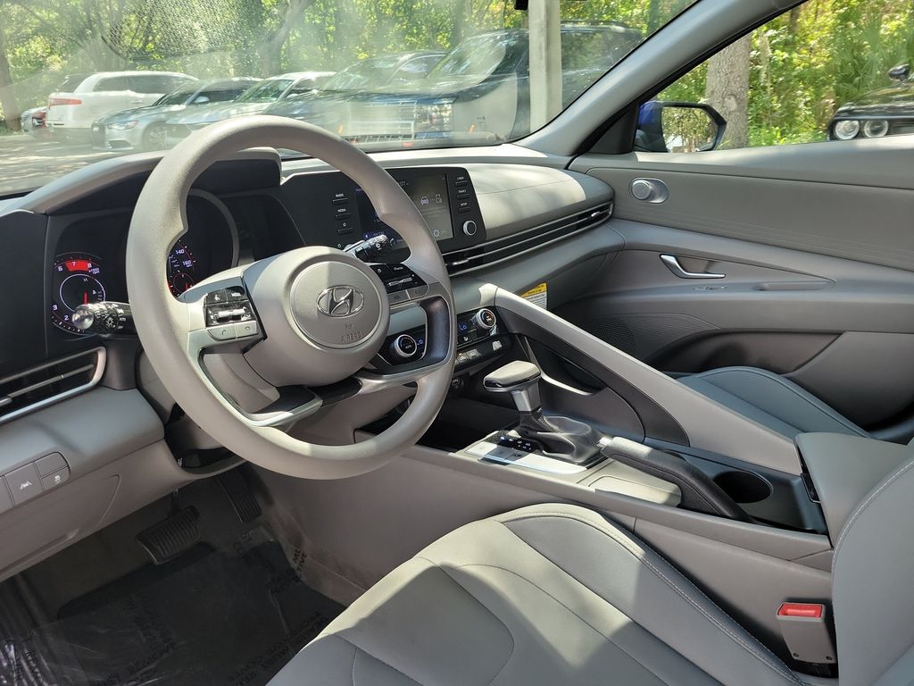 Thumbnail: 2023 Hyundai Elantra - 11