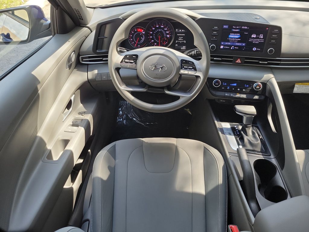 Thumbnail: 2023 Hyundai Elantra - 8