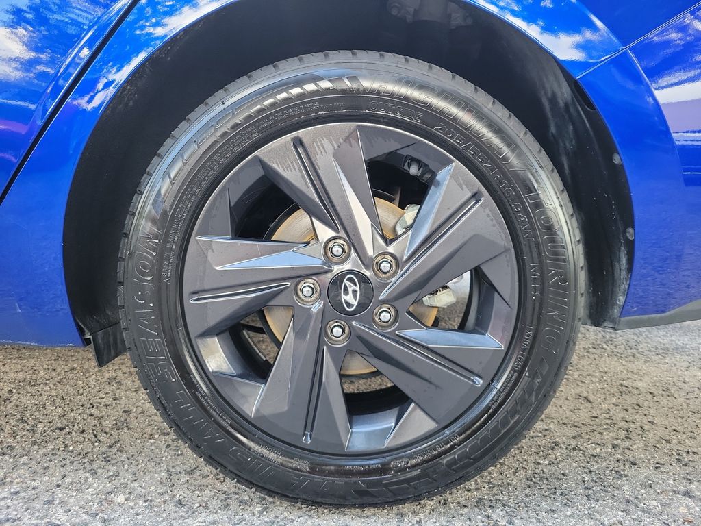 Thumbnail: 2023 Hyundai Elantra - 7