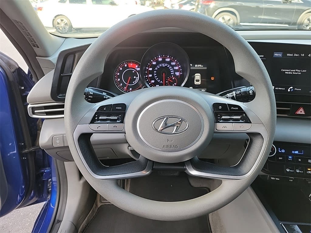 2021 Hyundai Elantra SEL 23