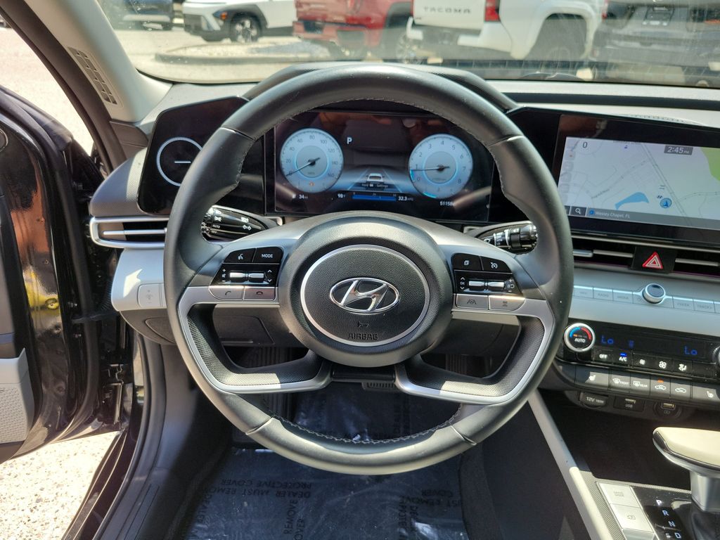 Thumbnail: 2023 Hyundai Elantra - 10