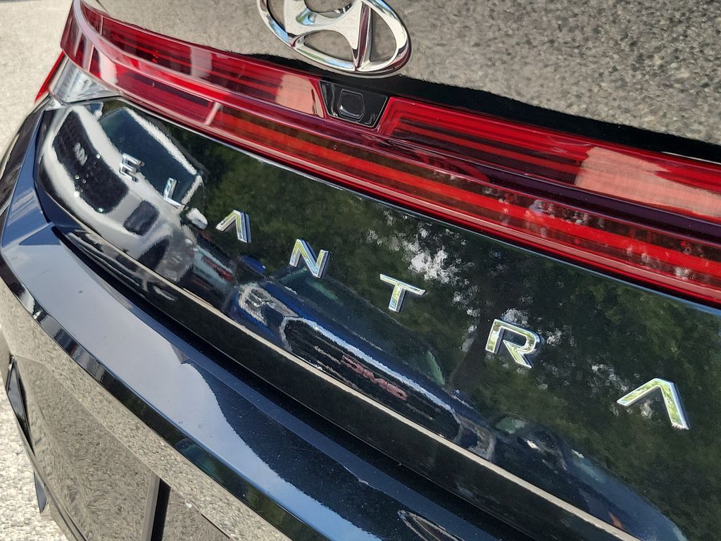 Thumbnail: 2023 Hyundai Elantra - 16
