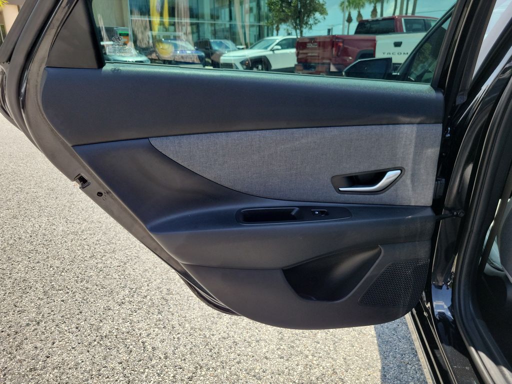 Thumbnail: 2023 Hyundai Elantra - 18