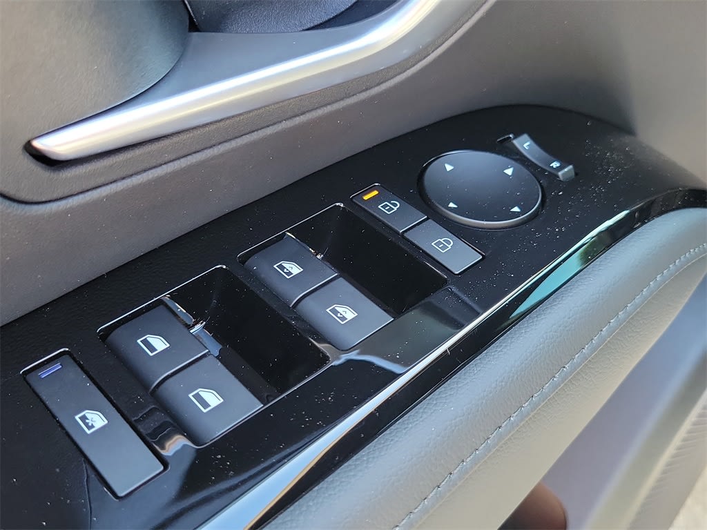 Thumbnail: 2025 Hyundai Santa Cruz - 22