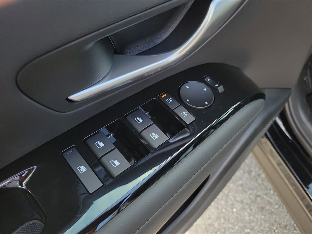 Thumbnail: 2025 Hyundai Santa Cruz - 25