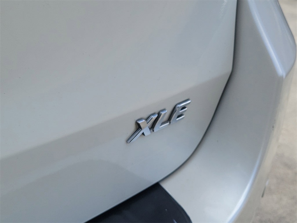 Thumbnail: 2015 Toyota Sienna - 6