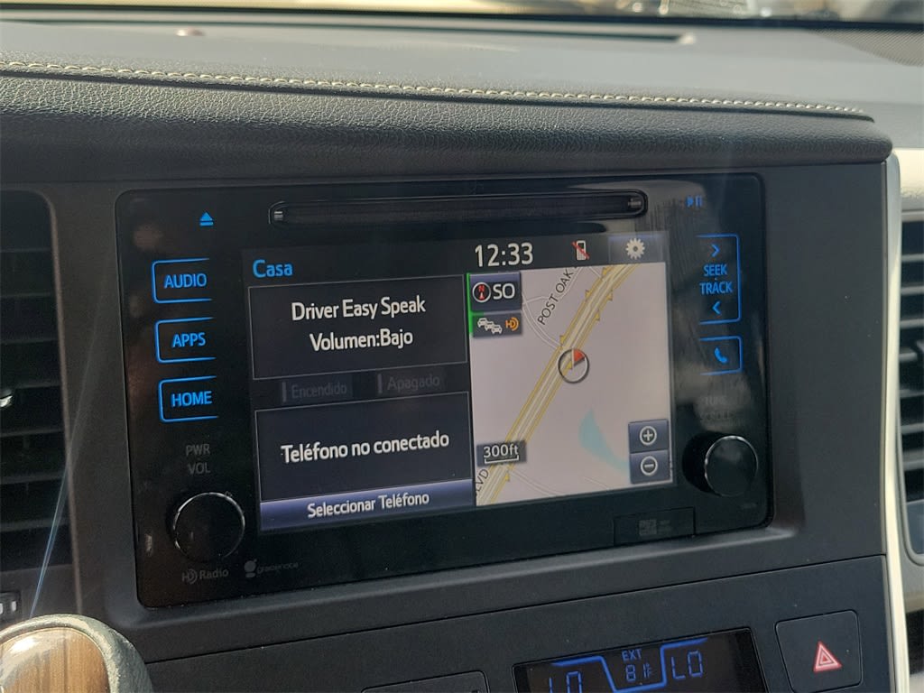 Thumbnail: 2015 Toyota Sienna - 29