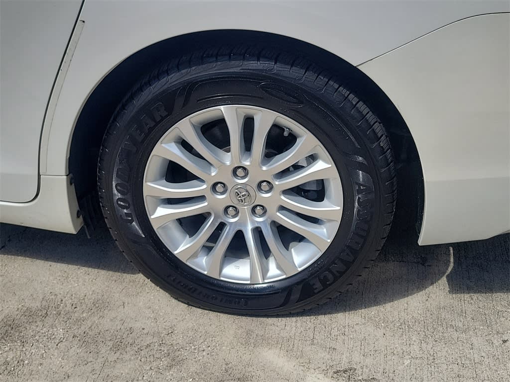 Thumbnail: 2015 Toyota Sienna - 7