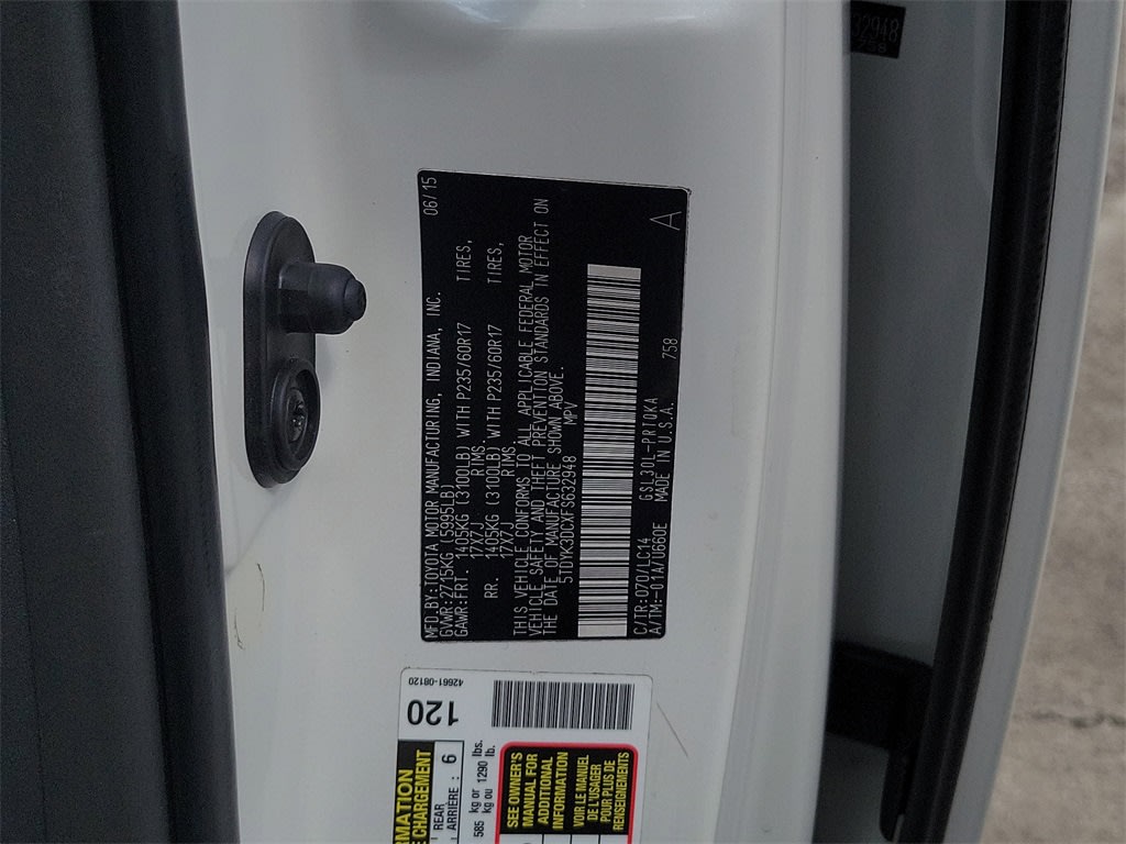 Thumbnail: 2015 Toyota Sienna - 15