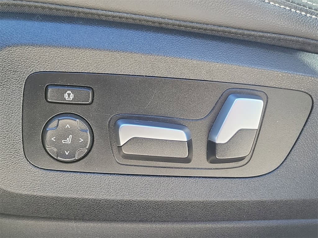 Thumbnail: 2020 BMW X6 - 25