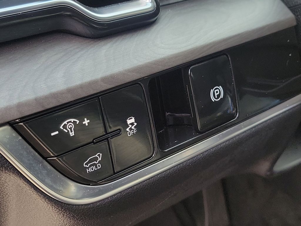 Thumbnail: 2025 Kia Sportage - 25