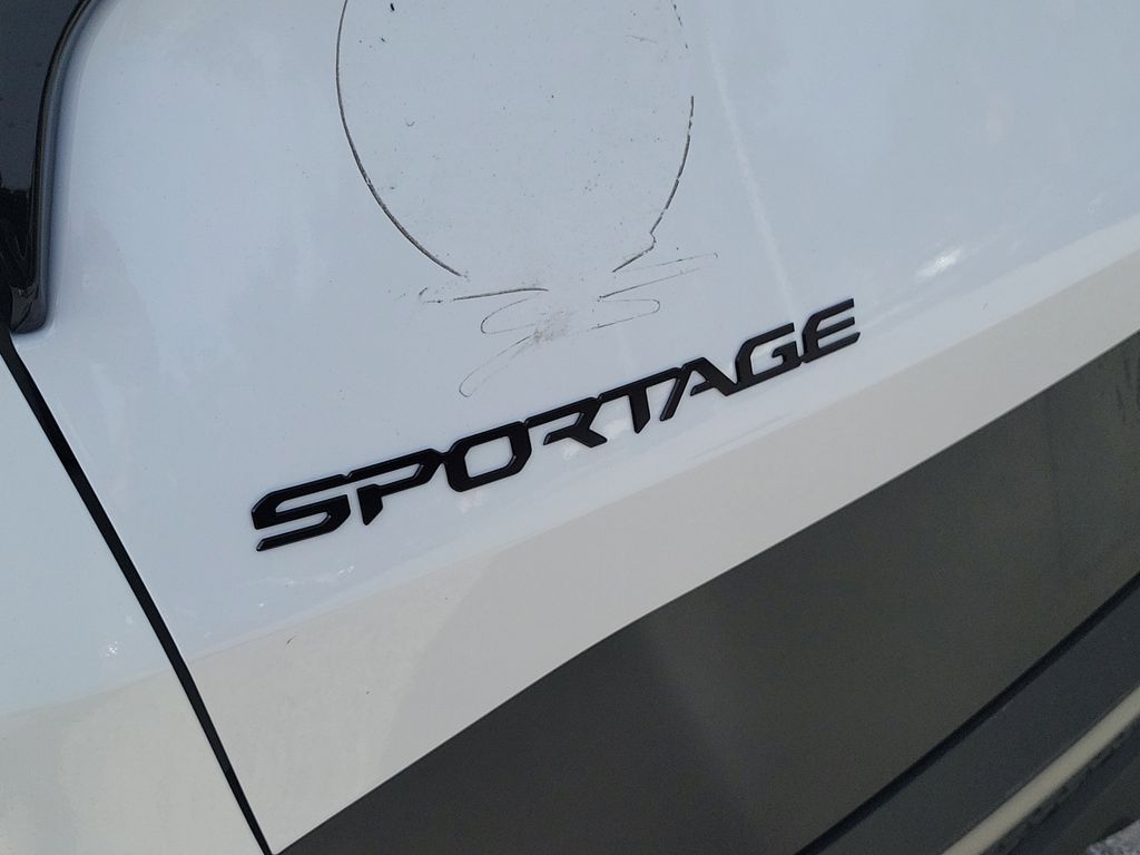 Thumbnail: 2025 Kia Sportage - 18