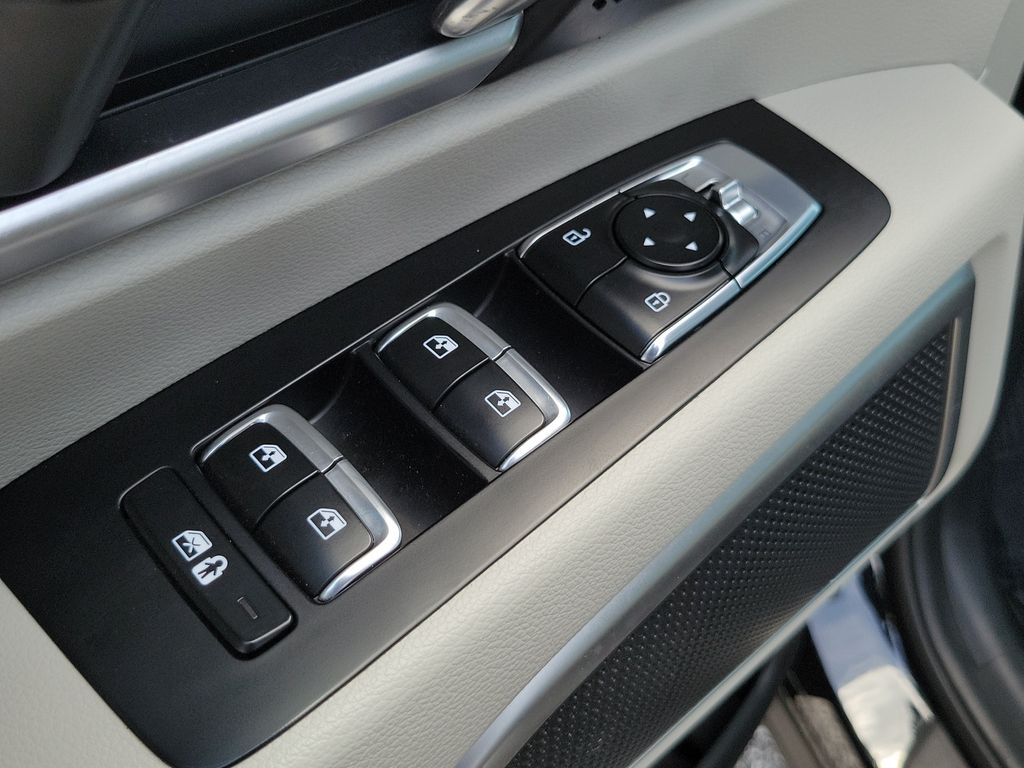 Thumbnail: 2024 Kia Telluride - 24