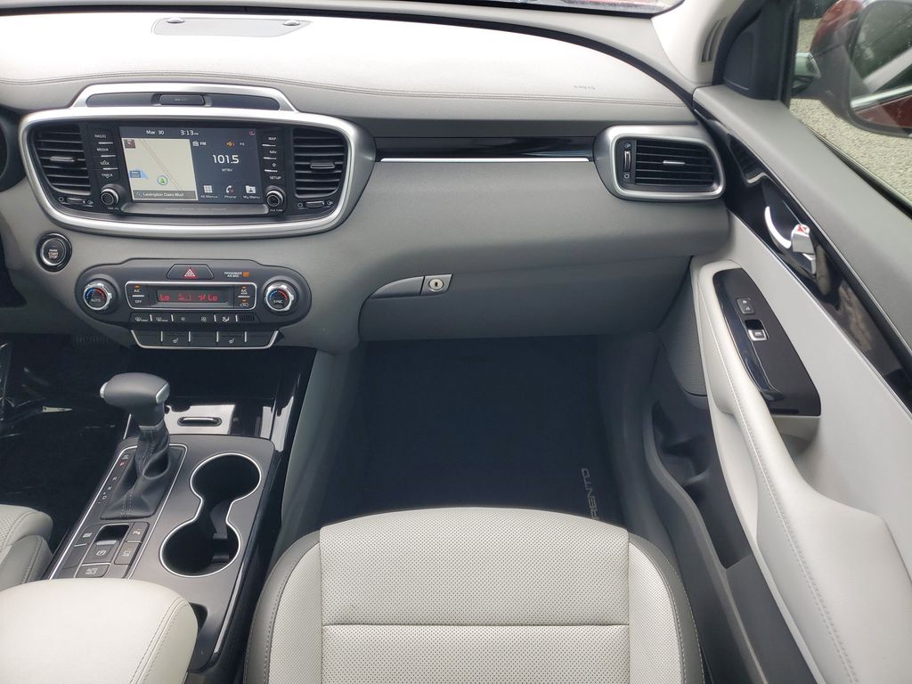 Thumbnail: 2020 Kia Sorento - 6