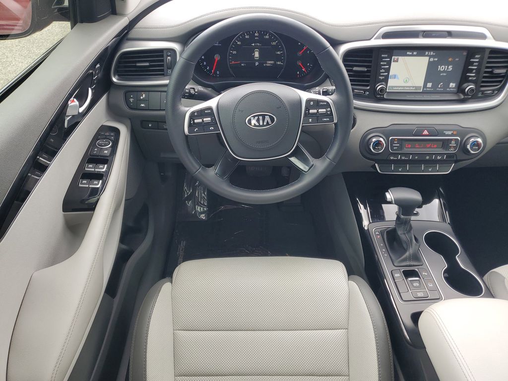 Thumbnail: 2020 Kia Sorento - 9