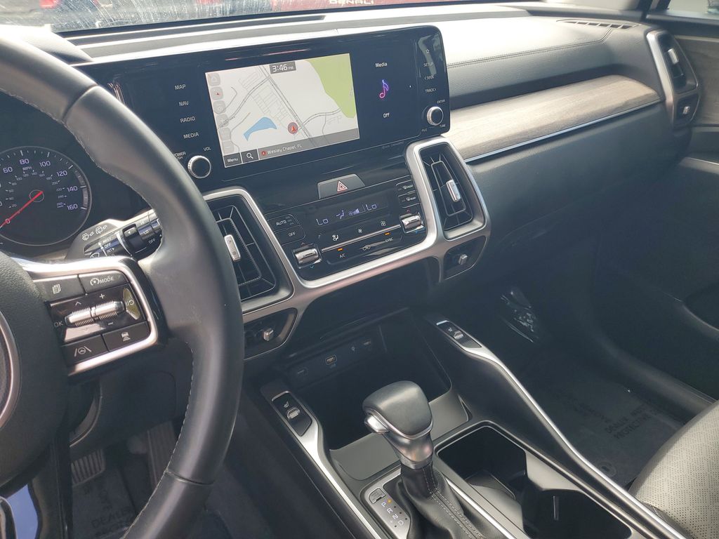 Thumbnail: 2022 Kia Sorento - 31