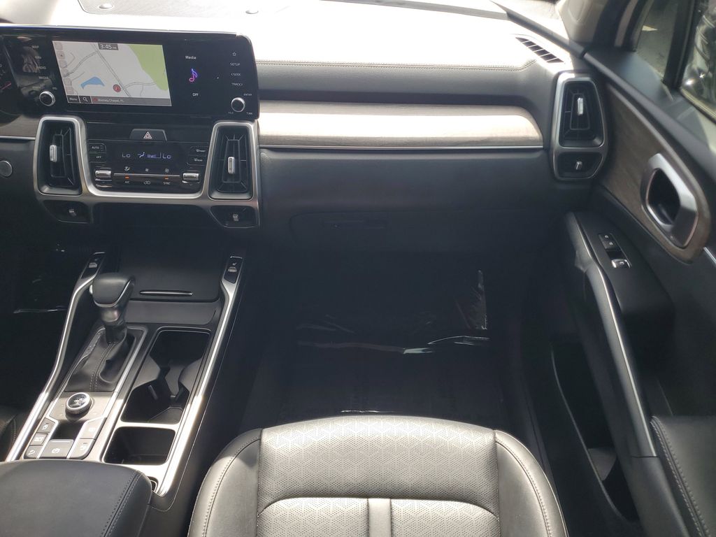 Thumbnail: 2022 Kia Sorento - 6