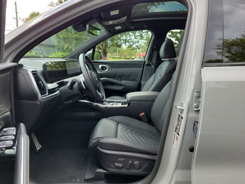 Thumbnail: 2025 Kia Sorento - 7