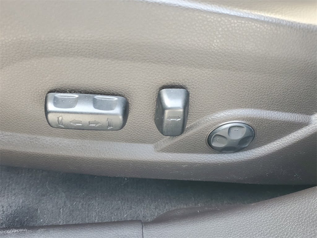 Thumbnail: 2015 Hyundai Santa Fe - 24