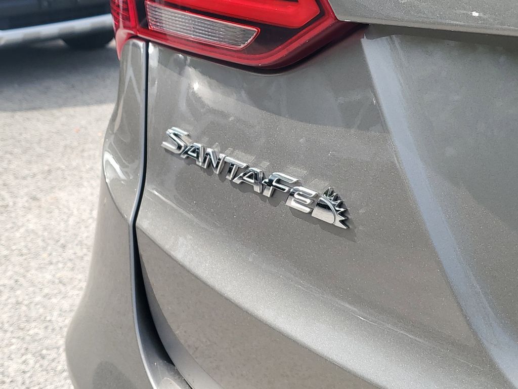 Thumbnail: 2018 Hyundai Santa Fe - 17