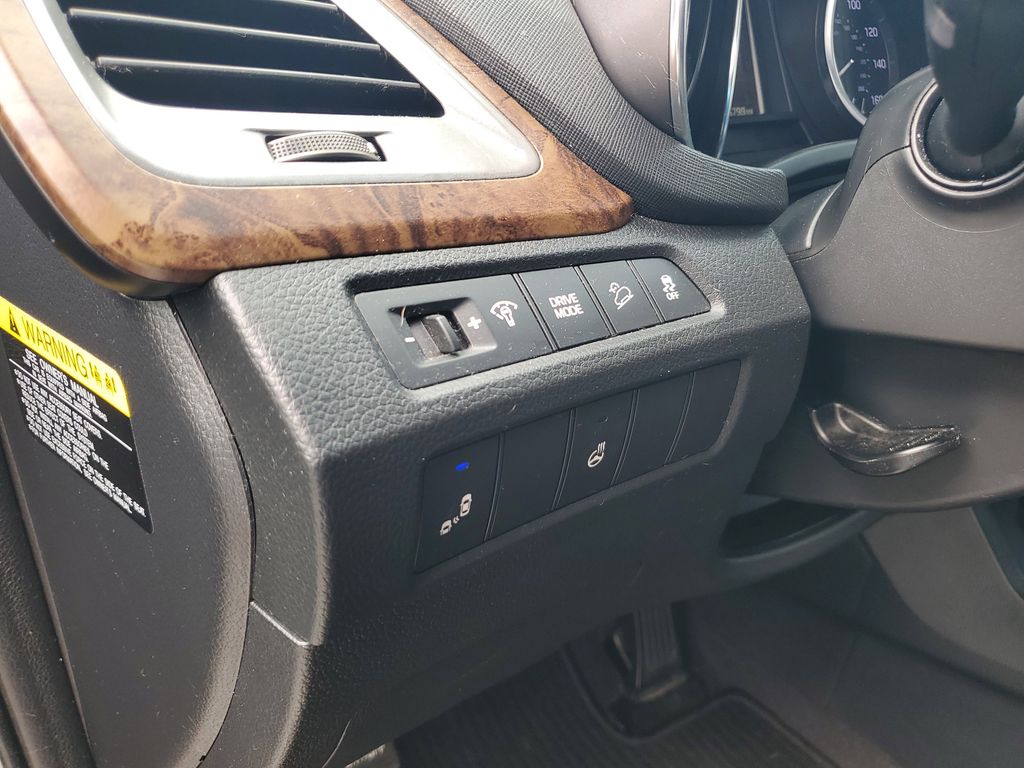 Thumbnail: 2018 Hyundai Santa Fe - 24