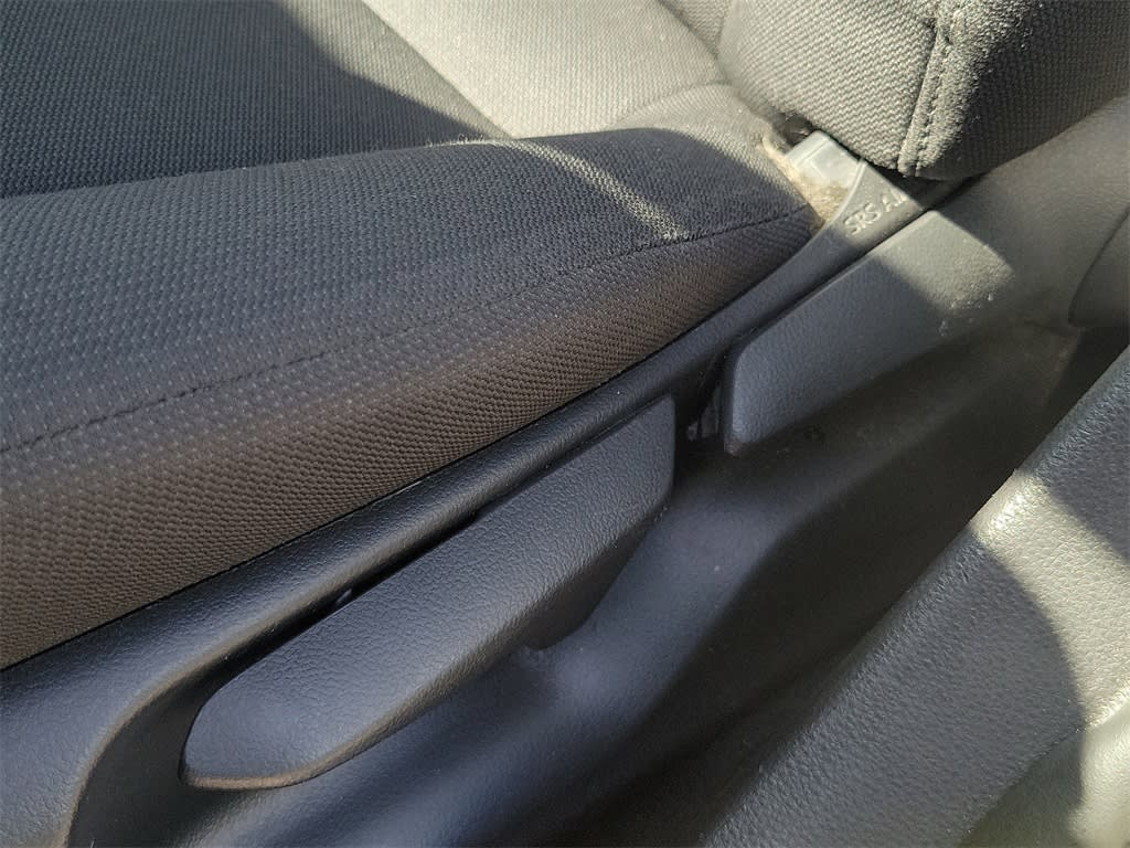 2023 Toyota Corolla LE 23