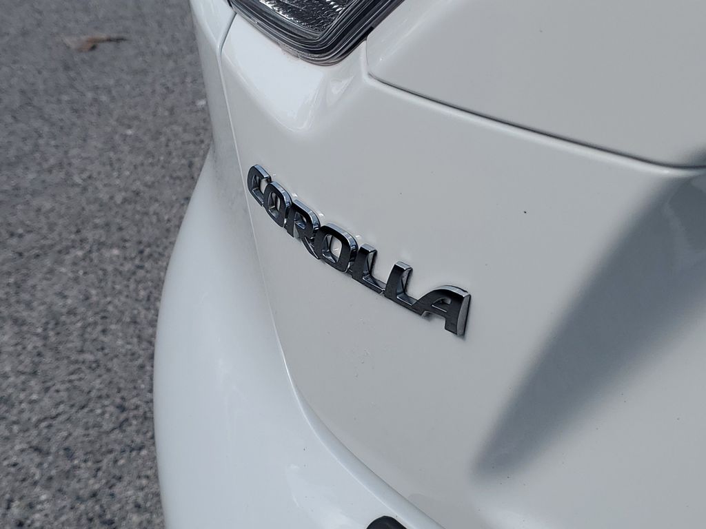 Thumbnail: 2023 Toyota Corolla - 4