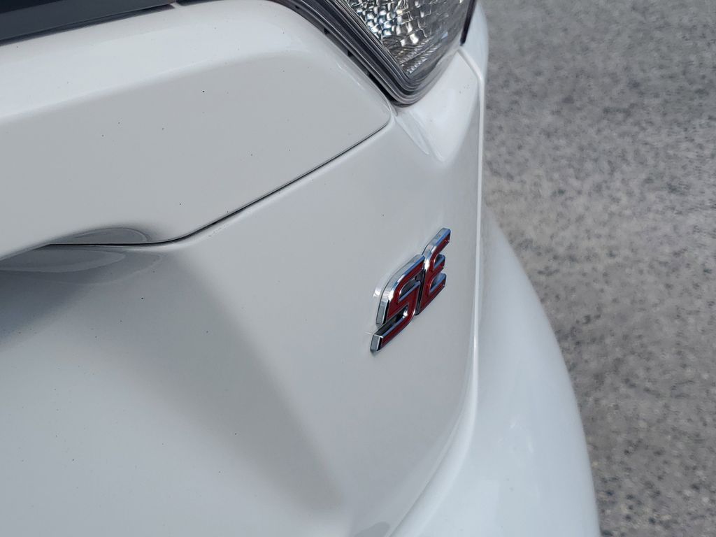 Thumbnail: 2023 Toyota Corolla - 15