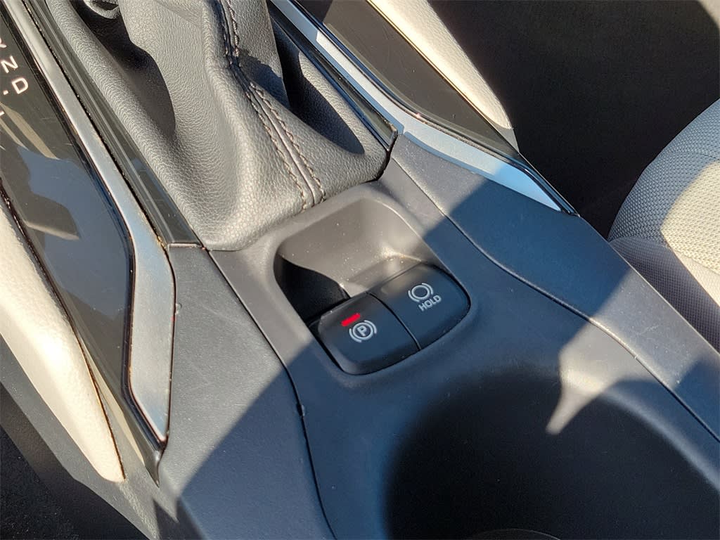 2023 Toyota Corolla Cross L 26