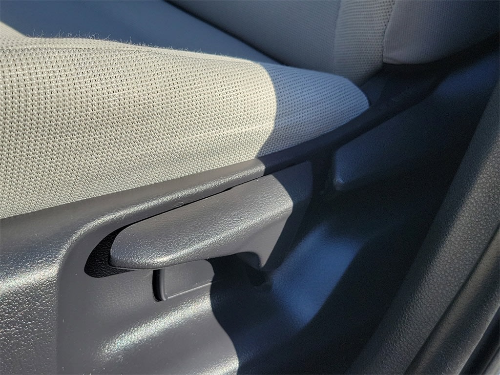 2023 Toyota Corolla Cross L 8