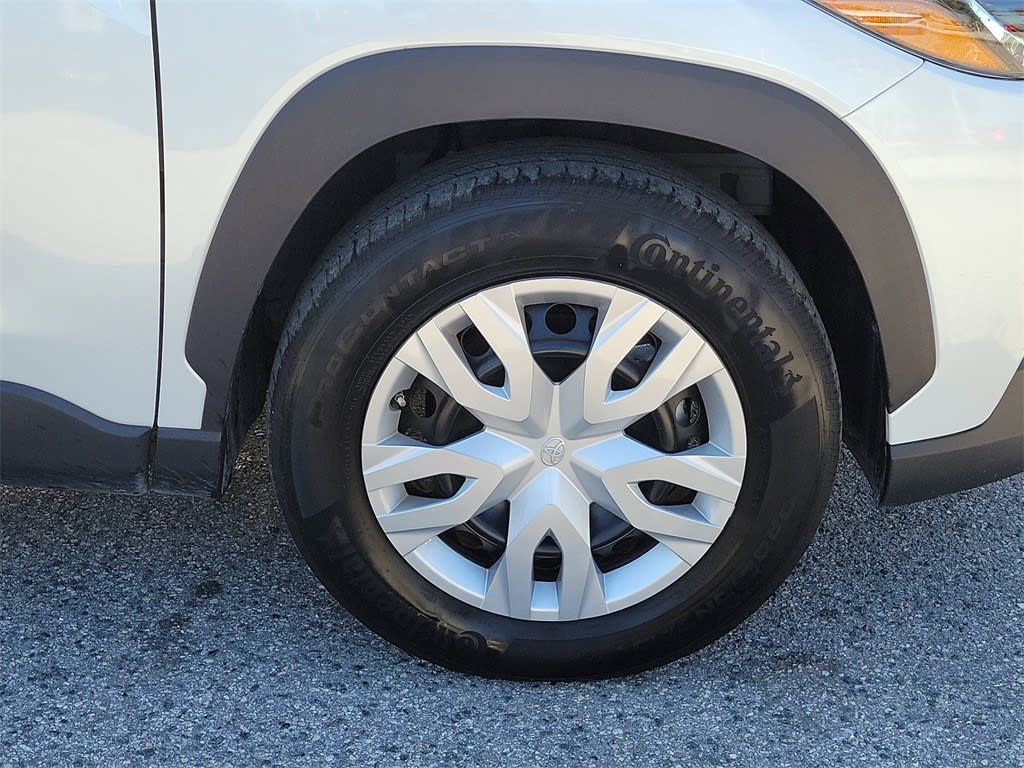 2023 Toyota Corolla Cross L 5