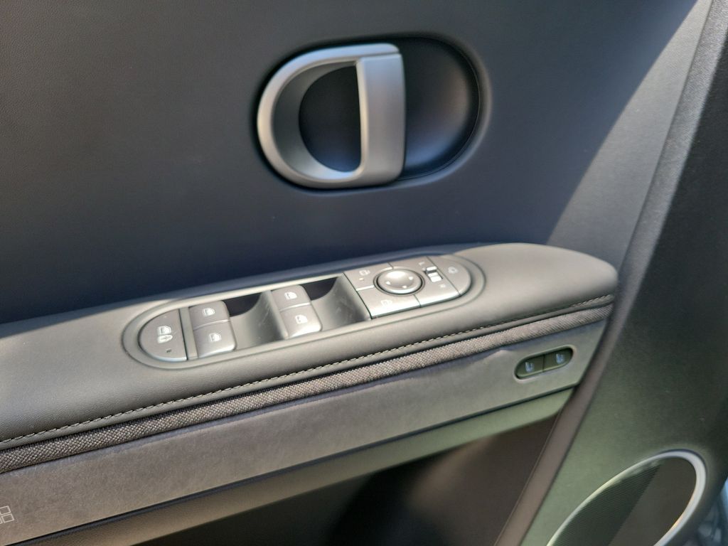 Thumbnail: 2026 Hyundai Ioniq 5 - 28