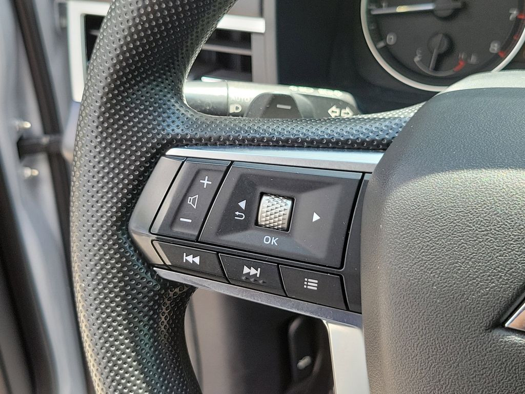Thumbnail: 2022 Mitsubishi Outlander - 24
