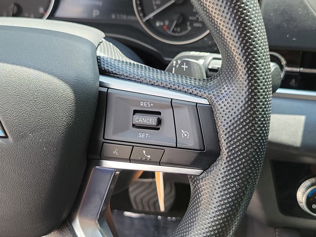 Thumbnail: 2022 Mitsubishi Outlander - 25
