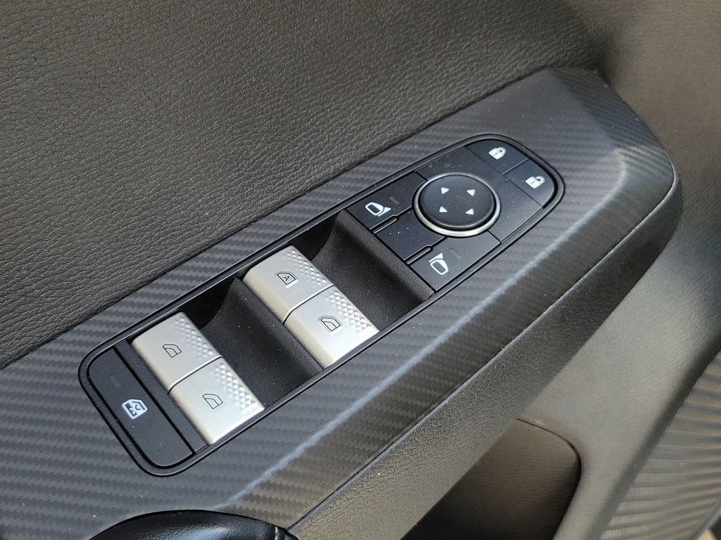 Thumbnail: 2022 Mitsubishi Outlander - 20