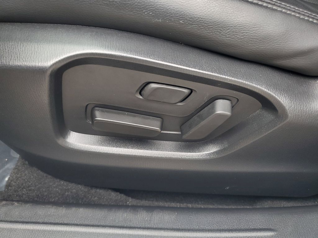 Thumbnail: 2023 Mazda CX-9 - 23