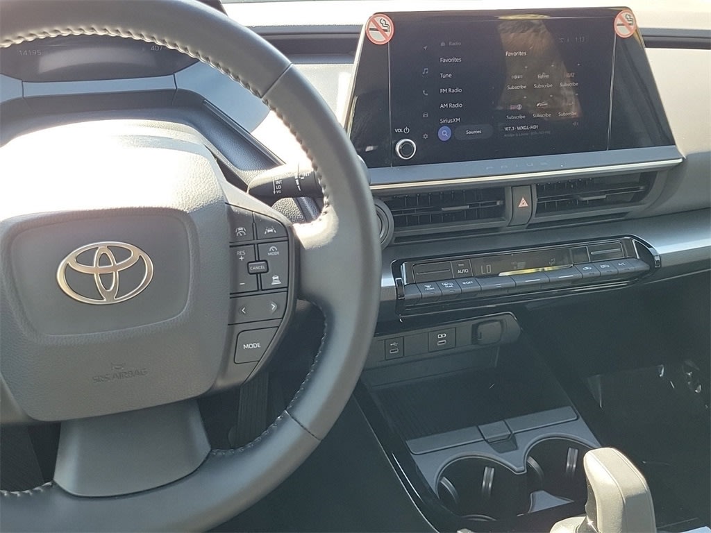 2024 Toyota Prius Limited 30