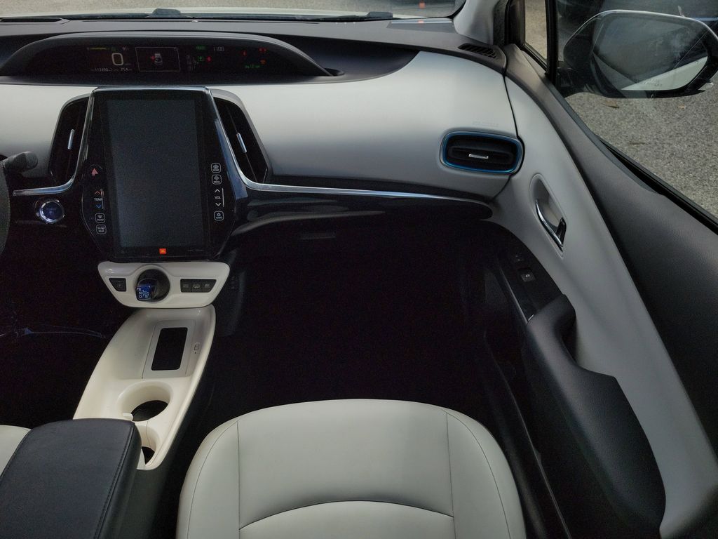 Thumbnail: 2017 Toyota Prius Prime - 19