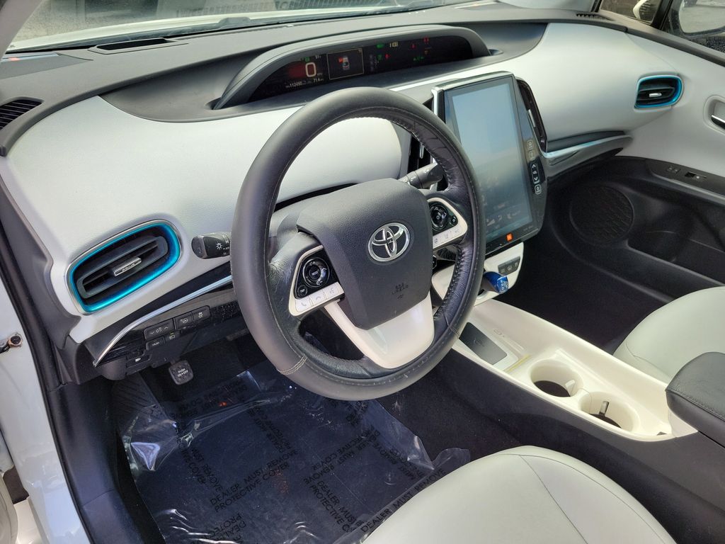Thumbnail: 2017 Toyota Prius Prime - 9