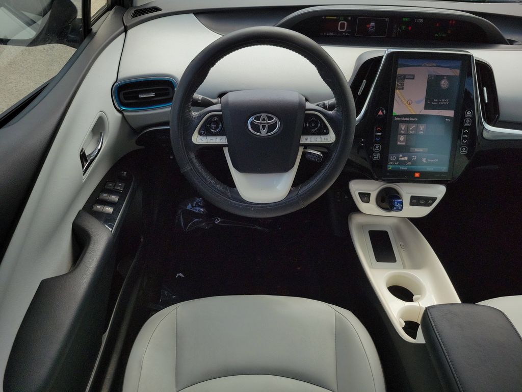 Thumbnail: 2017 Toyota Prius Prime - 6