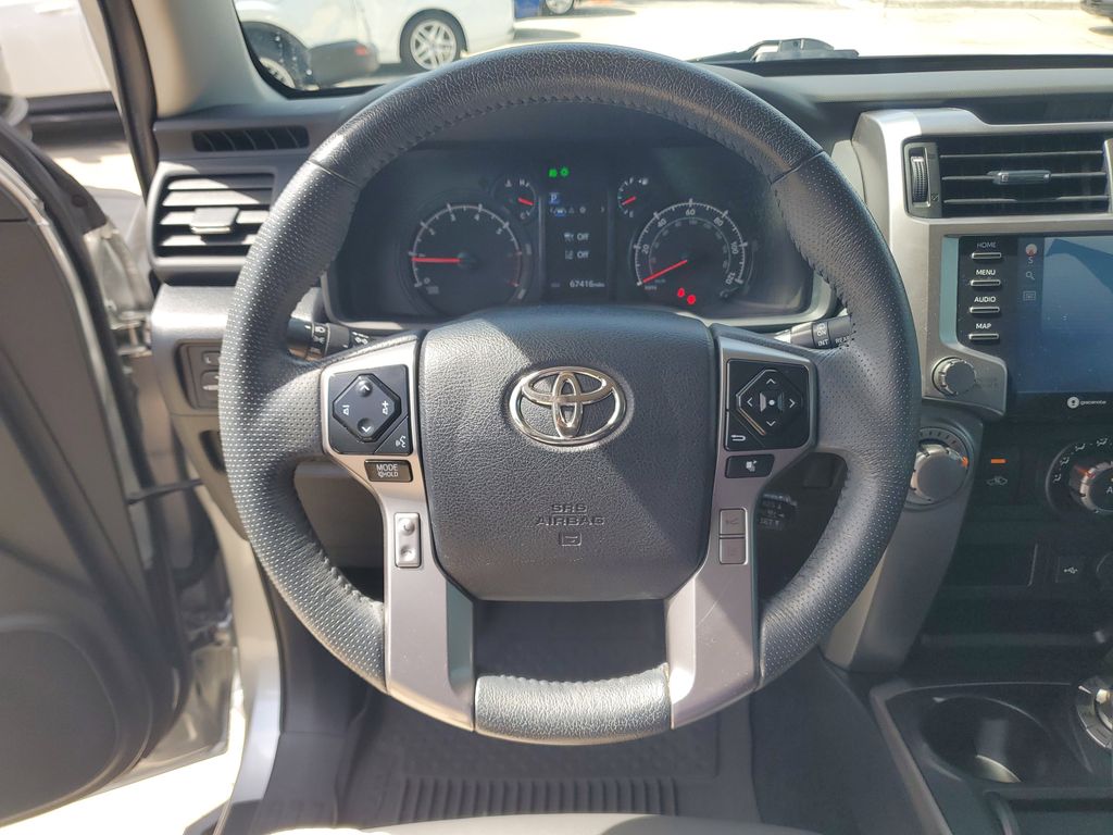 Thumbnail: 2022 Toyota 4Runner - 24