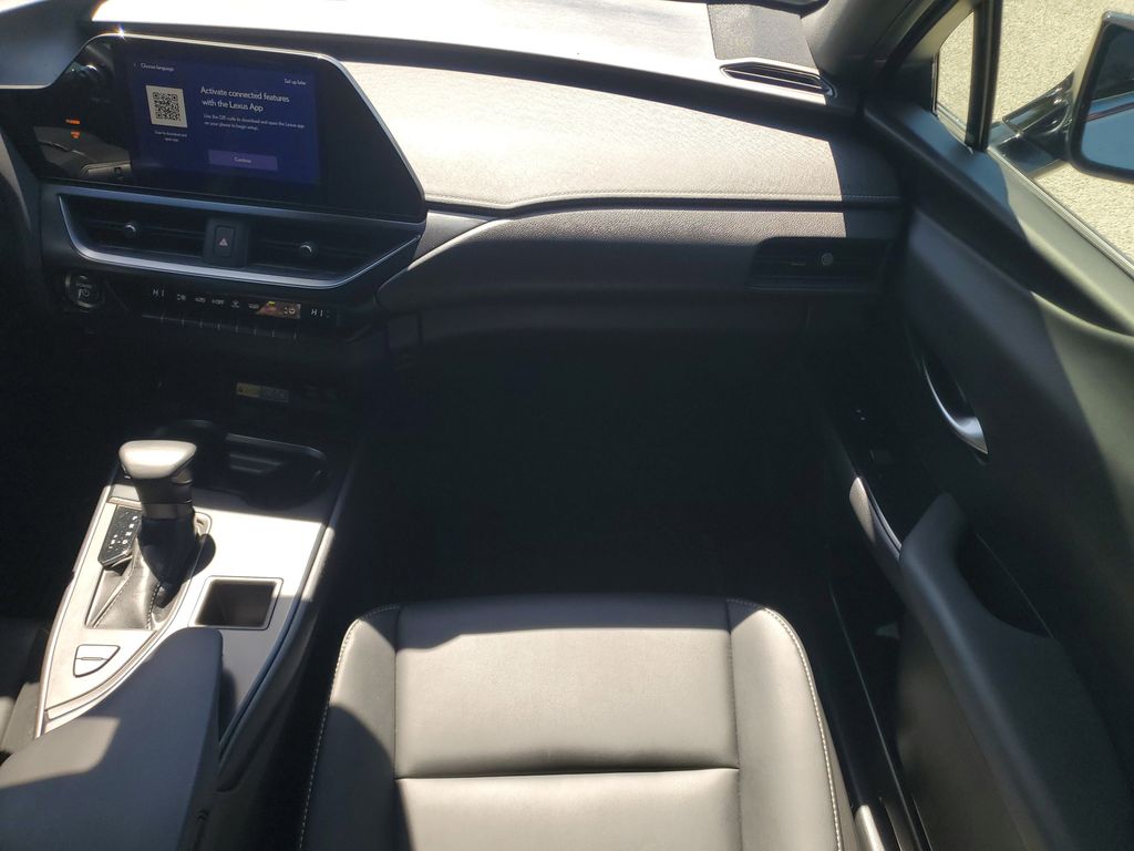 Thumbnail: 2023 Lexus UX - 20