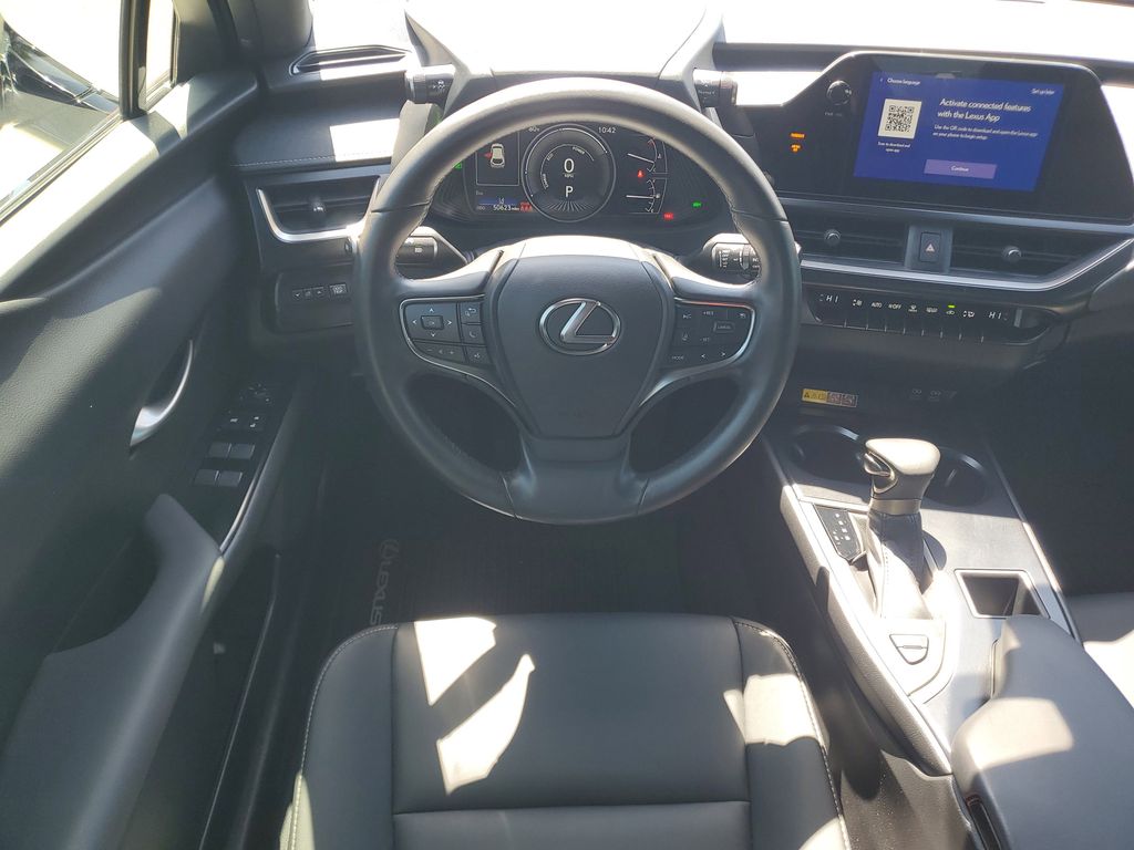 Thumbnail: 2023 Lexus UX - 6