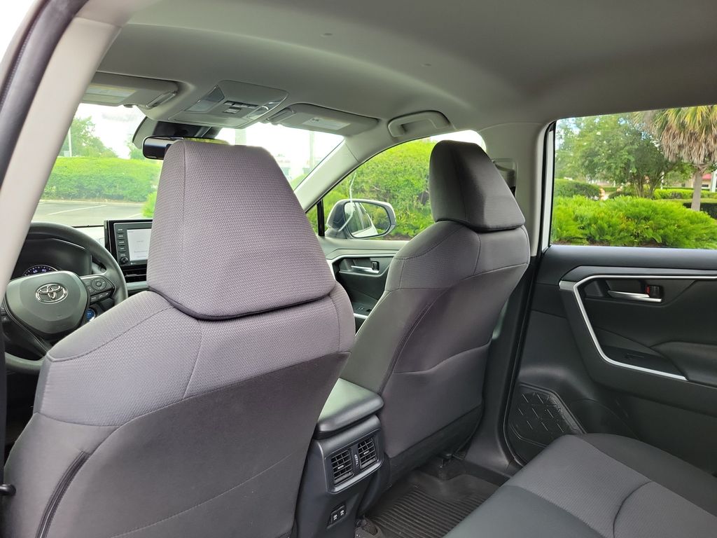 Thumbnail: 2020 Toyota RAV4 - 19