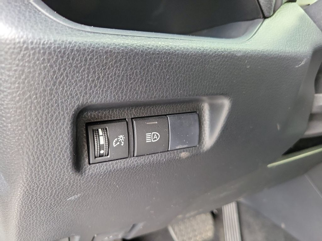 Thumbnail: 2020 Toyota RAV4 - 25