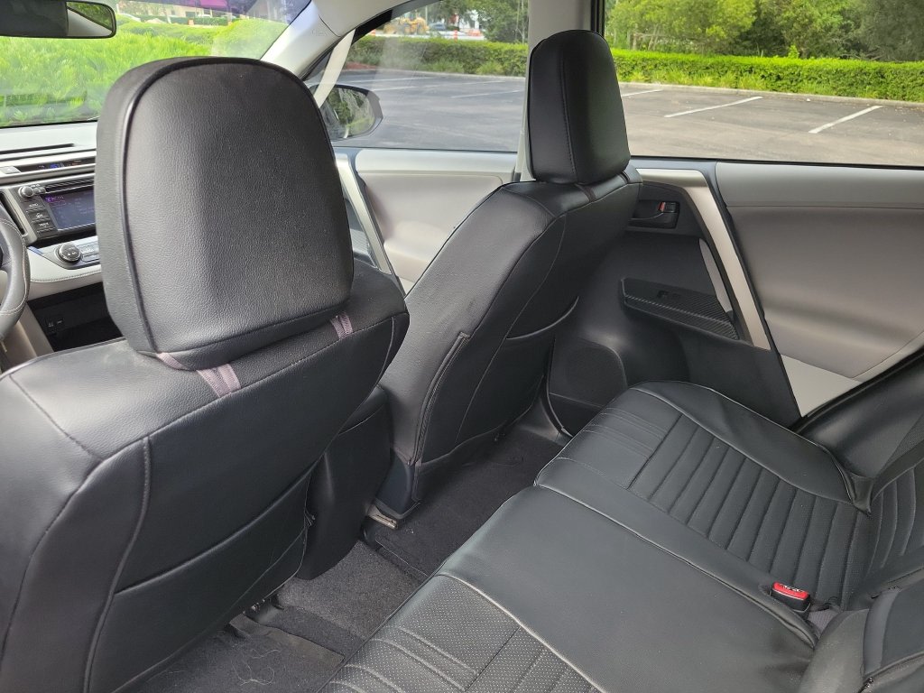Thumbnail: 2013 Toyota RAV4 - 10