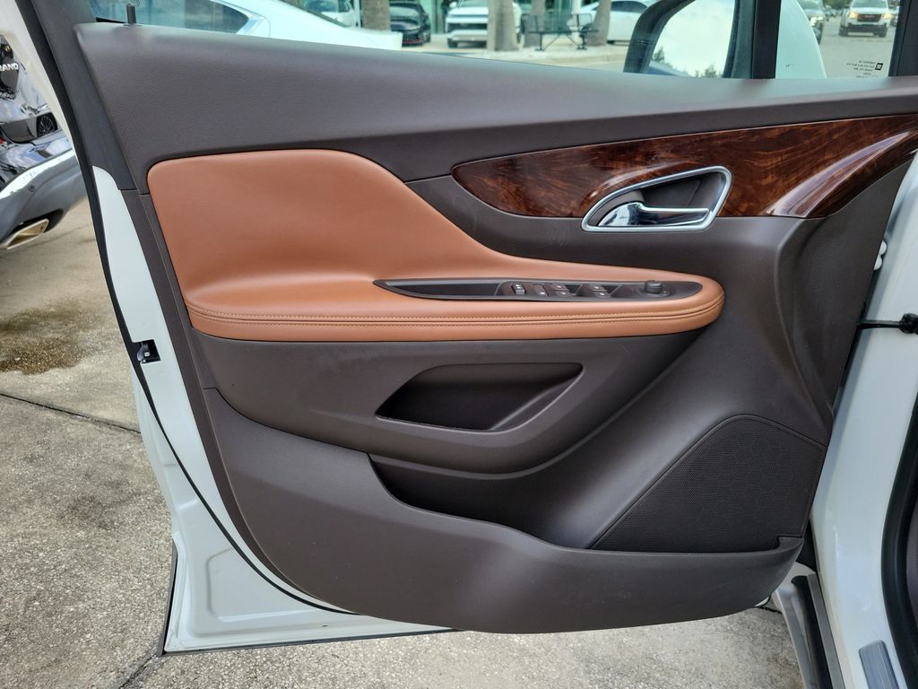 Thumbnail: 2014 Buick Encore - 21