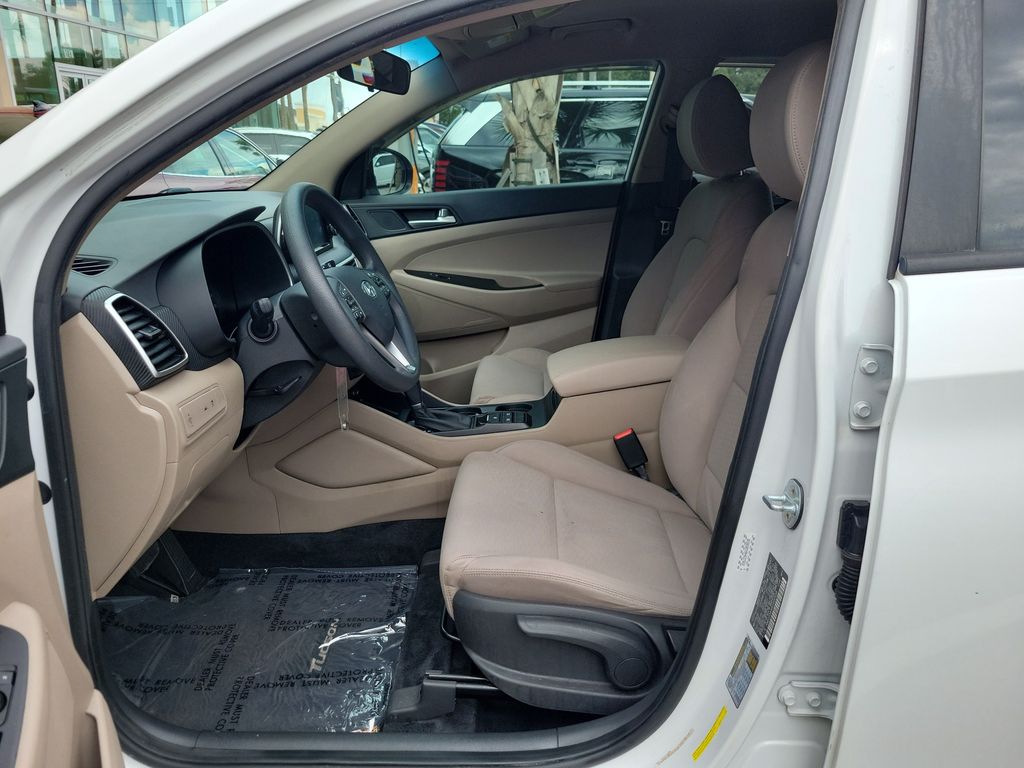 Thumbnail: 2019 Hyundai Tucson - 8