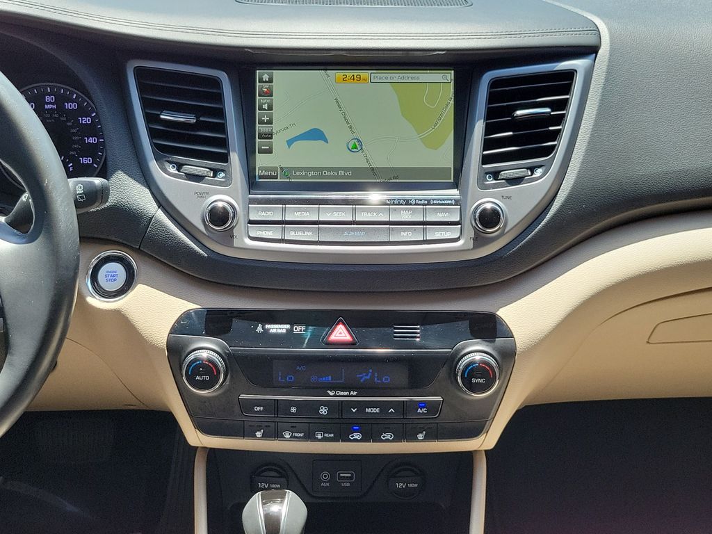 Thumbnail: 2017 Hyundai Tucson - 11